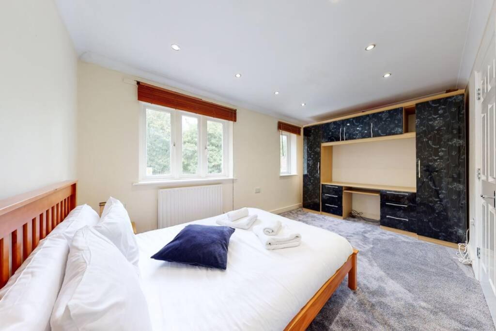Ferienwohnung Super 2 Bed House With Privategarden London Exterior foto